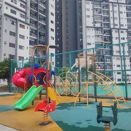 Rf Homestay Nilai Esterno foto