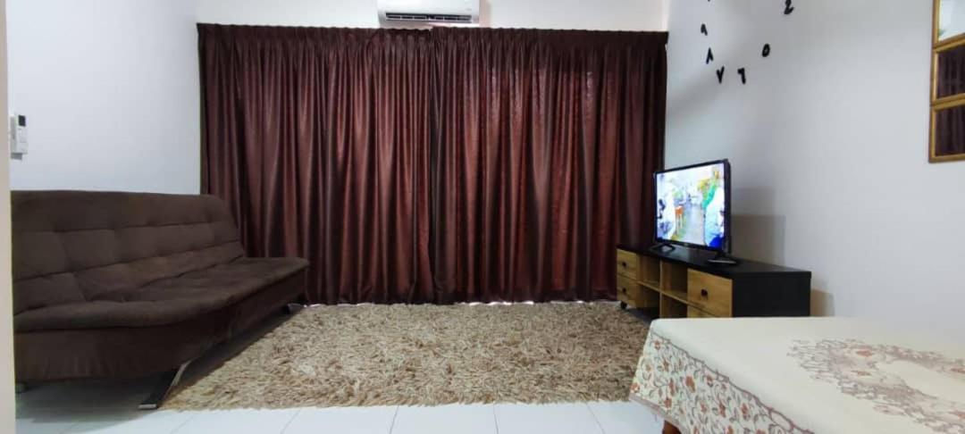 Rf Homestay Nilai Esterno foto