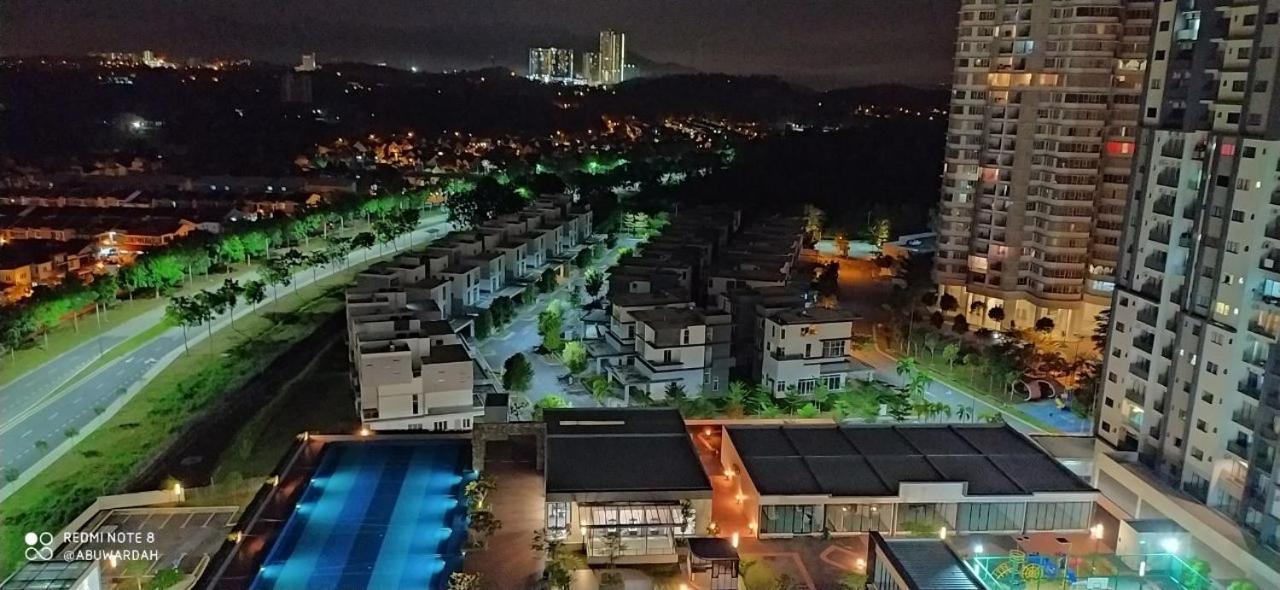 Rf Homestay Nilai Esterno foto